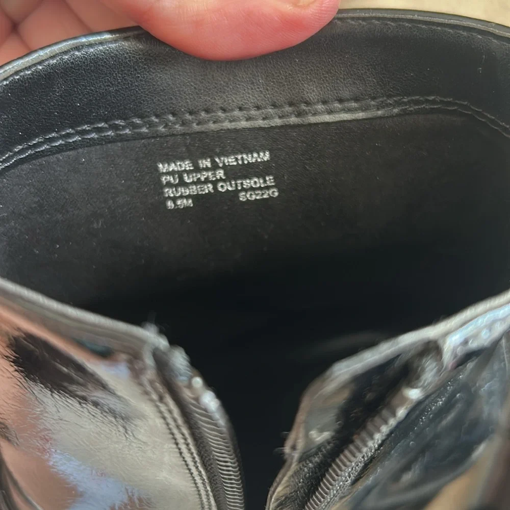 New Michael Kors Enya Platform faux patent leather boots
